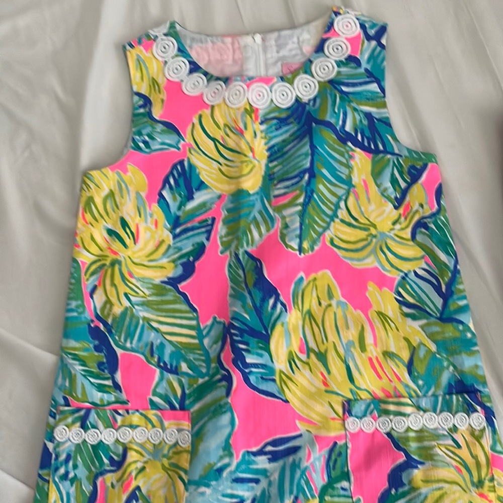 Size 7 little girls Lilly Pulitzer dress.